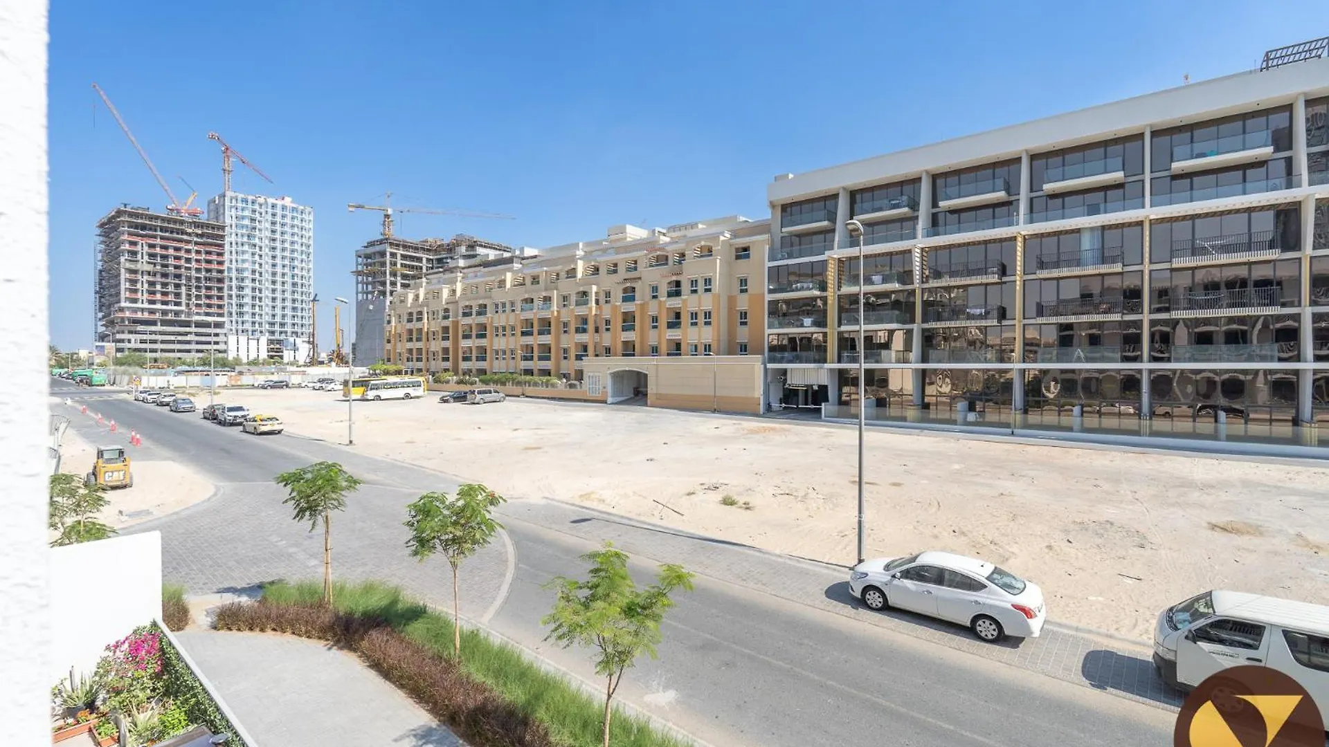 Apartment Vogue Luma22 Jvc 5 Mins Circle Mall & 12 Mins Emirates Mall Dubai