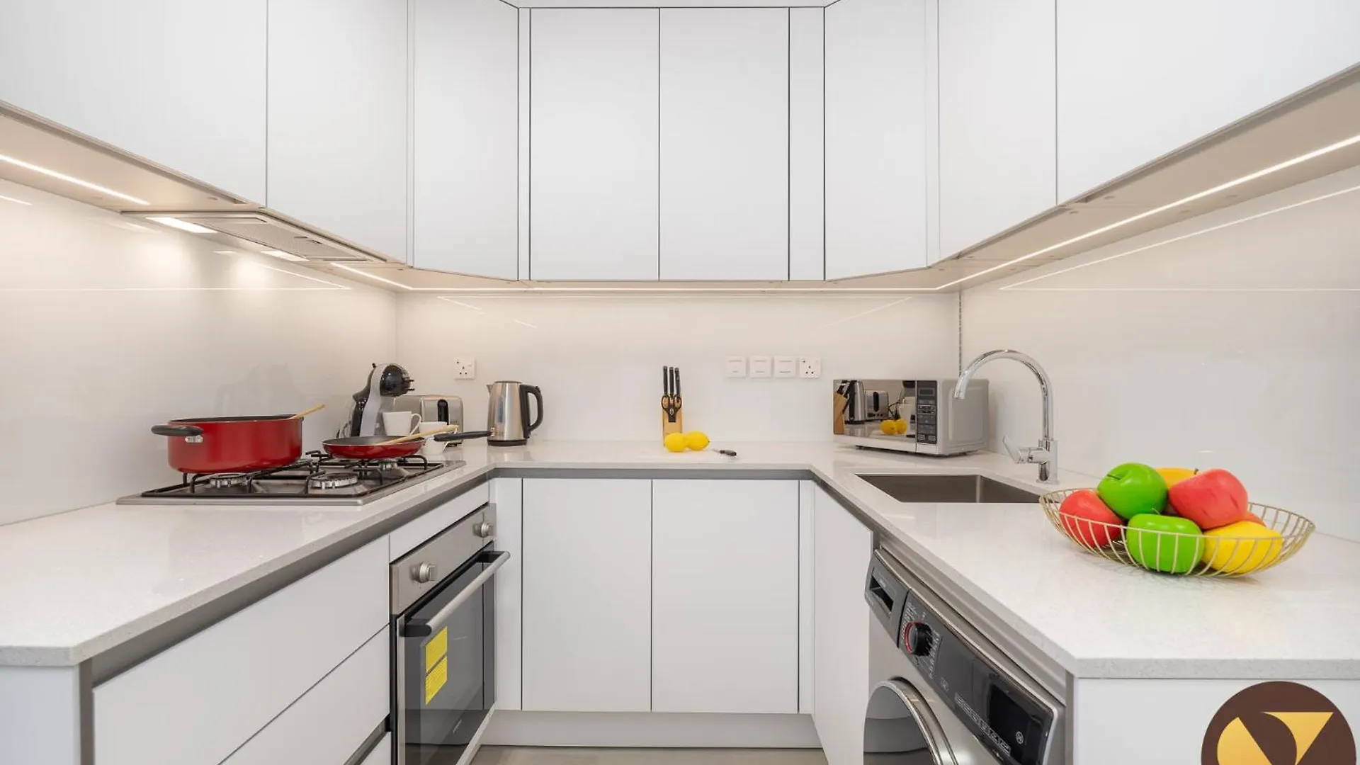 Apartment Vogue Luma22 Jvc 5 Mins Circle Mall & 12 Mins Emirates Mall Dubai