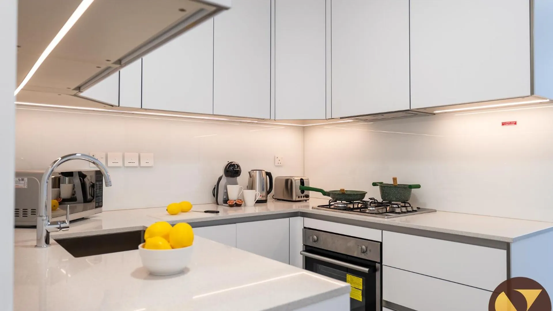 Apartment Vogue Luma22 Jvc 5 Mins Circle Mall & 12 Mins Emirates Mall Dubai