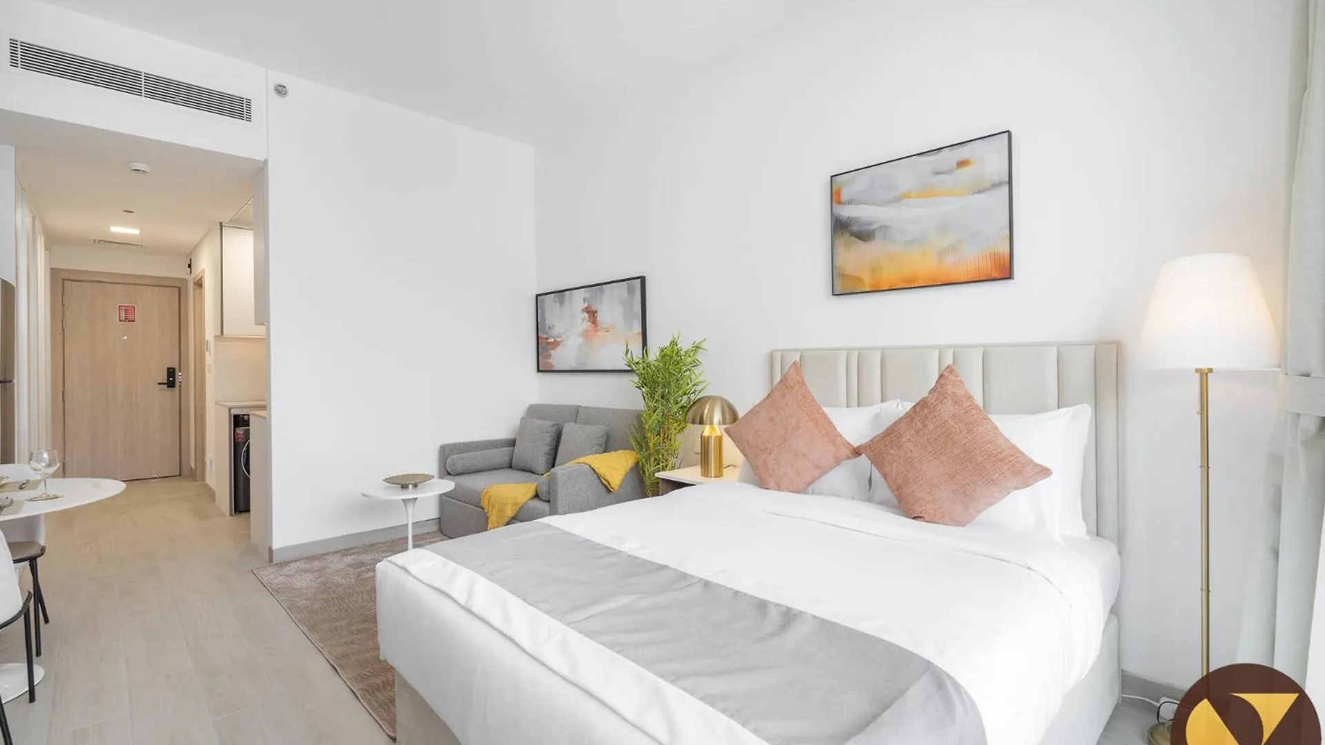Vogue Luma22 Jvc 5 Mins Circle Mall & 12 Mins Emirates Mall Dubai Apartment