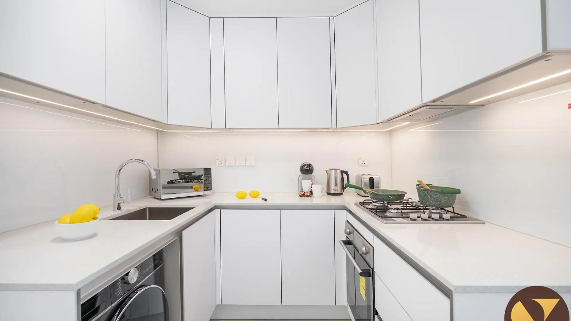 Apartment Vogue Luma22 Jvc 5 Mins Circle Mall & 12 Mins Emirates Mall Dubai