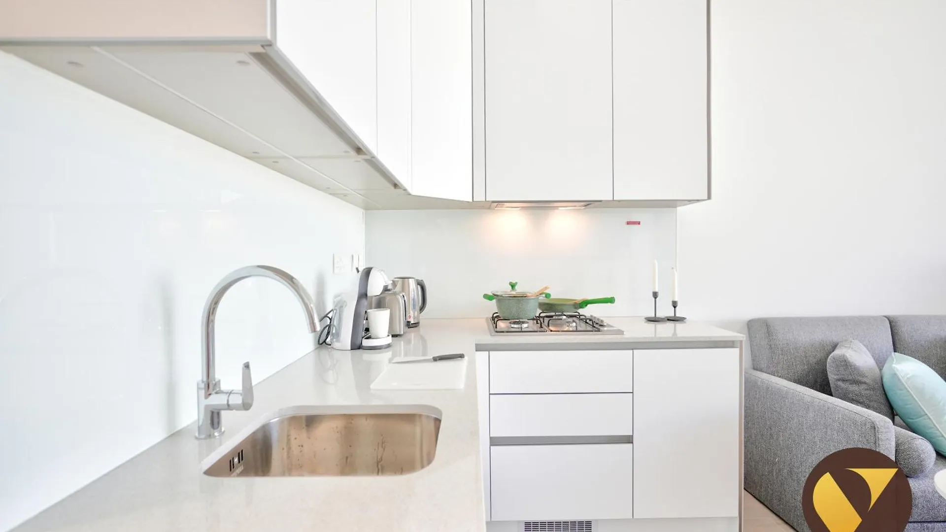 Vogue Luma22 Jvc 5 Mins Circle Mall & 12 Mins Emirates Mall Dubai Apartment