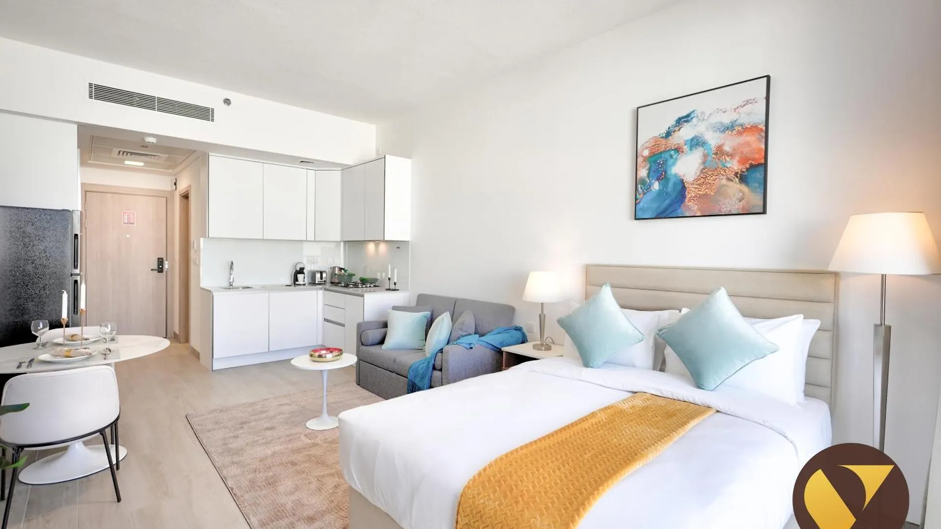 Vogue Luma22 Jvc 5 Mins Circle Mall & 12 Mins Emirates Mall Dubai Apartment